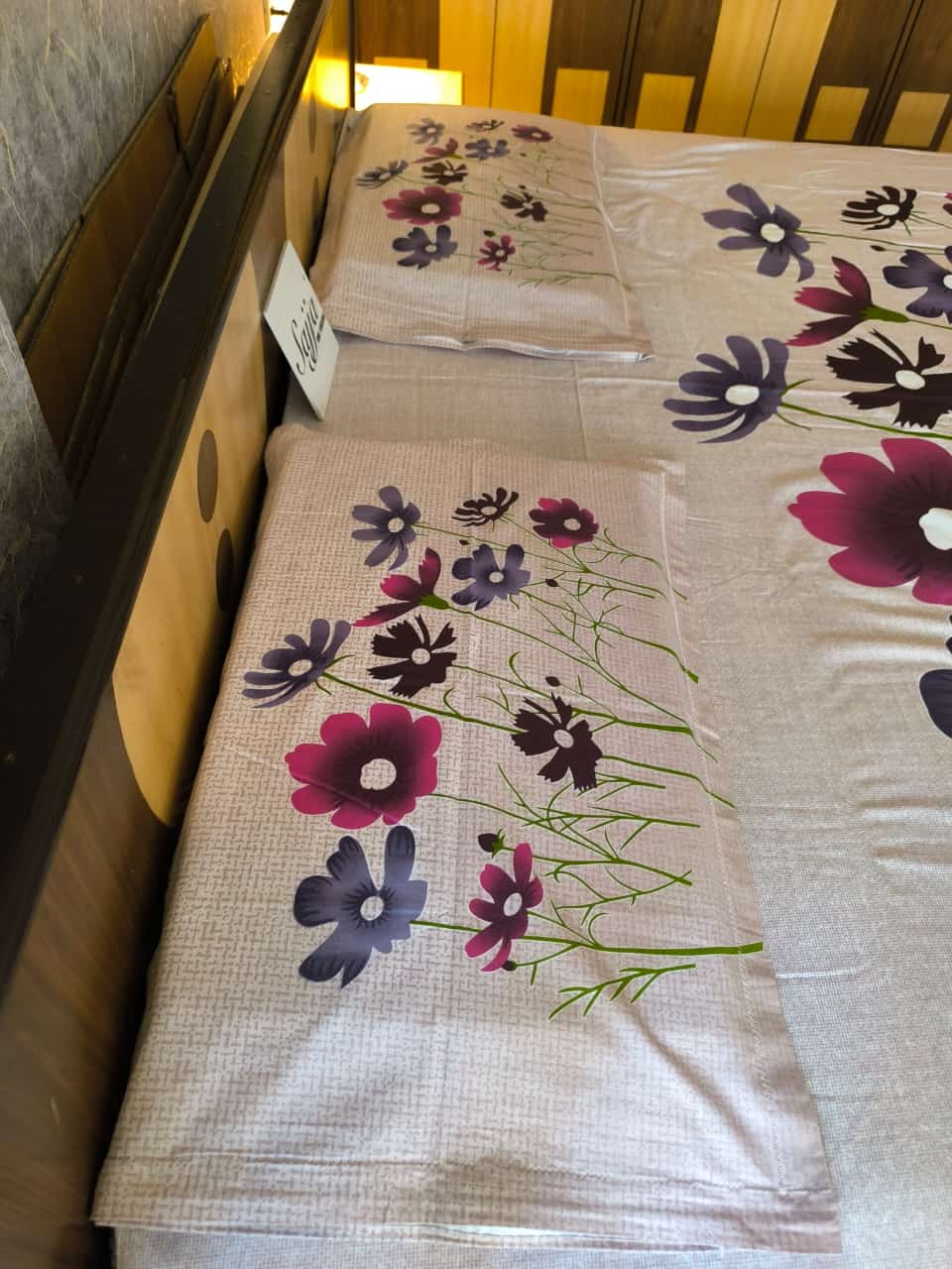 Deluxe Premium Cotton Cream Floral Double Bedsheet Super King 9f x 9f