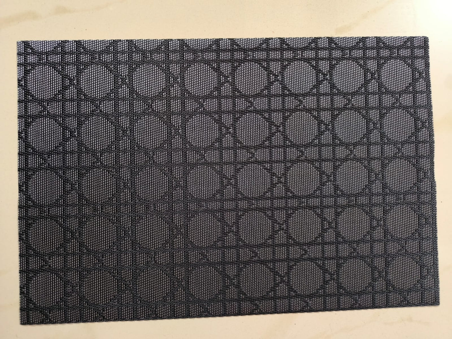 Poly Vinyl Weaved Set of 6 Table Mats