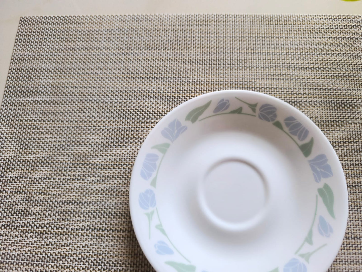 Beige Poly Vinyl Weaved Set of 6 Multicolour Table Placemat