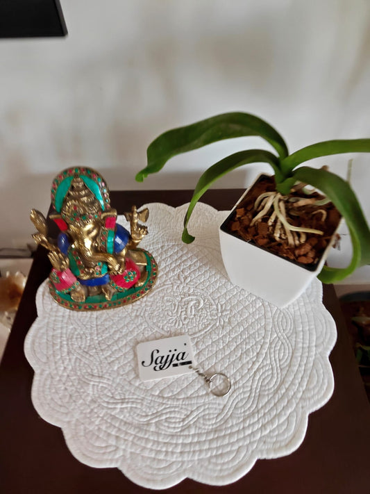 Embriodered White Patterned Quilted Cotton Round Table Placemat Set of 2