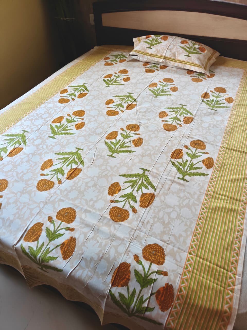 Vintage Handblock Print Pure Cotton Mughal Butta Single Bedsheet (60 x 90in)