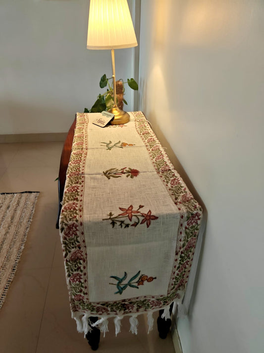 Floral Jute Slub Yarn Cotton Hand Block Printed Table Runner 6 Seater Dining Table