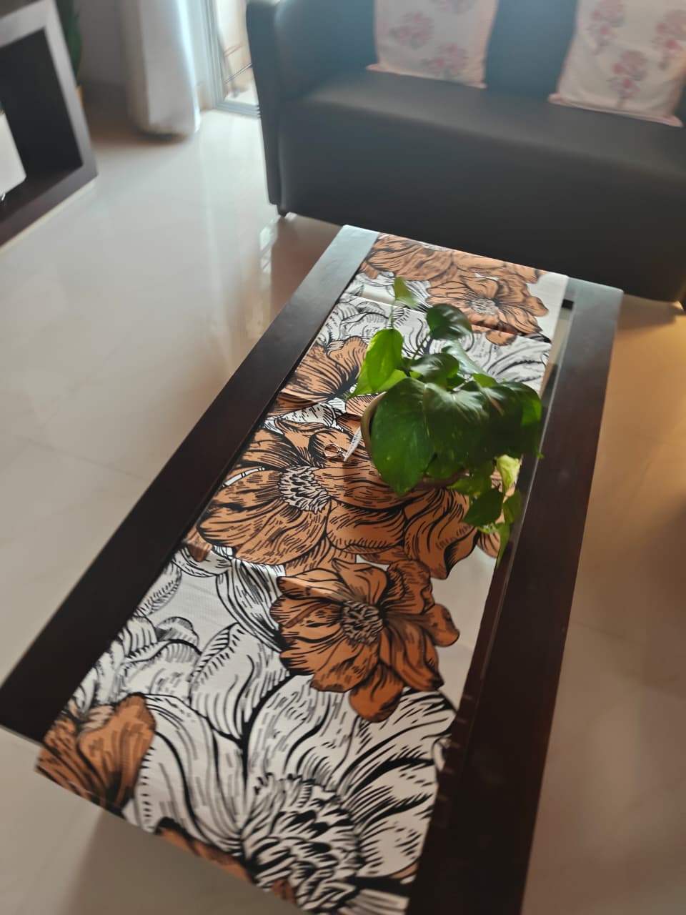 Chic Floral Cotton Canvas Table Runner (L-51in, W-16in)
