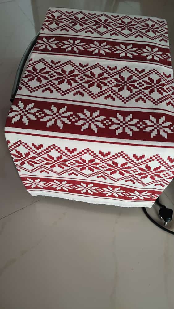 Table Runners, Red Classic Snowflake Pattern Cotton  |  Microwave Cover | Dining Table Linen Collection