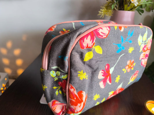 Big Cosmetics Duggal Bag Made for export With beautiful edges