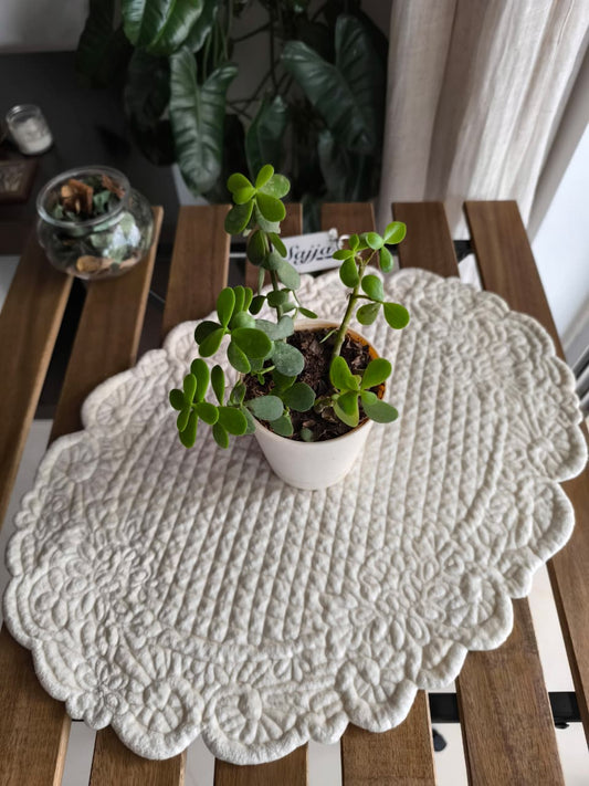 Velvet Ivory Embossed Floral Trellis Cotton Oval Quilted Table Fabric Place mat