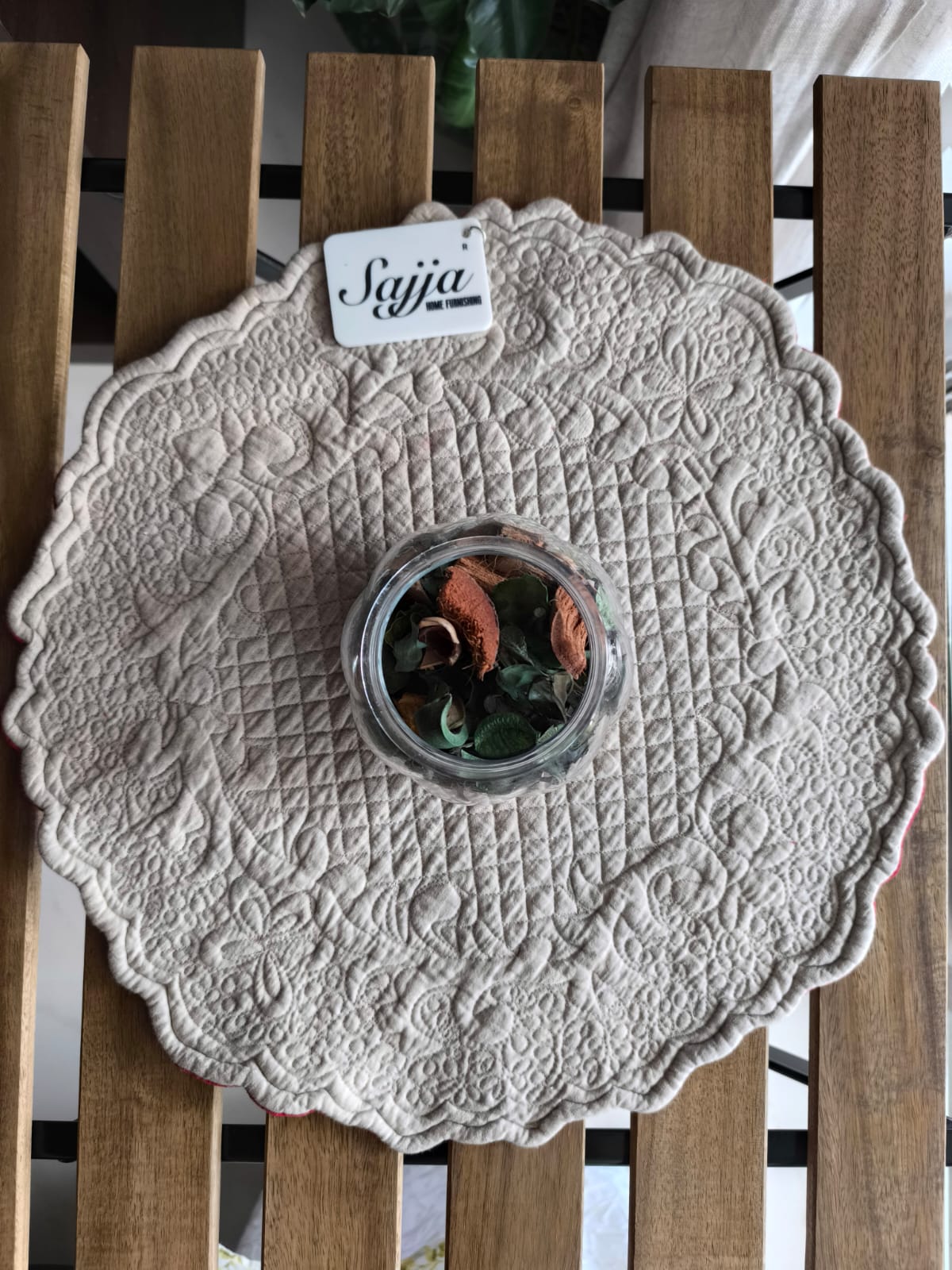 Garden of Circle Floral Cotton Round Table Fabric Decorative Quilted Placemat mat 1 piece Ivory