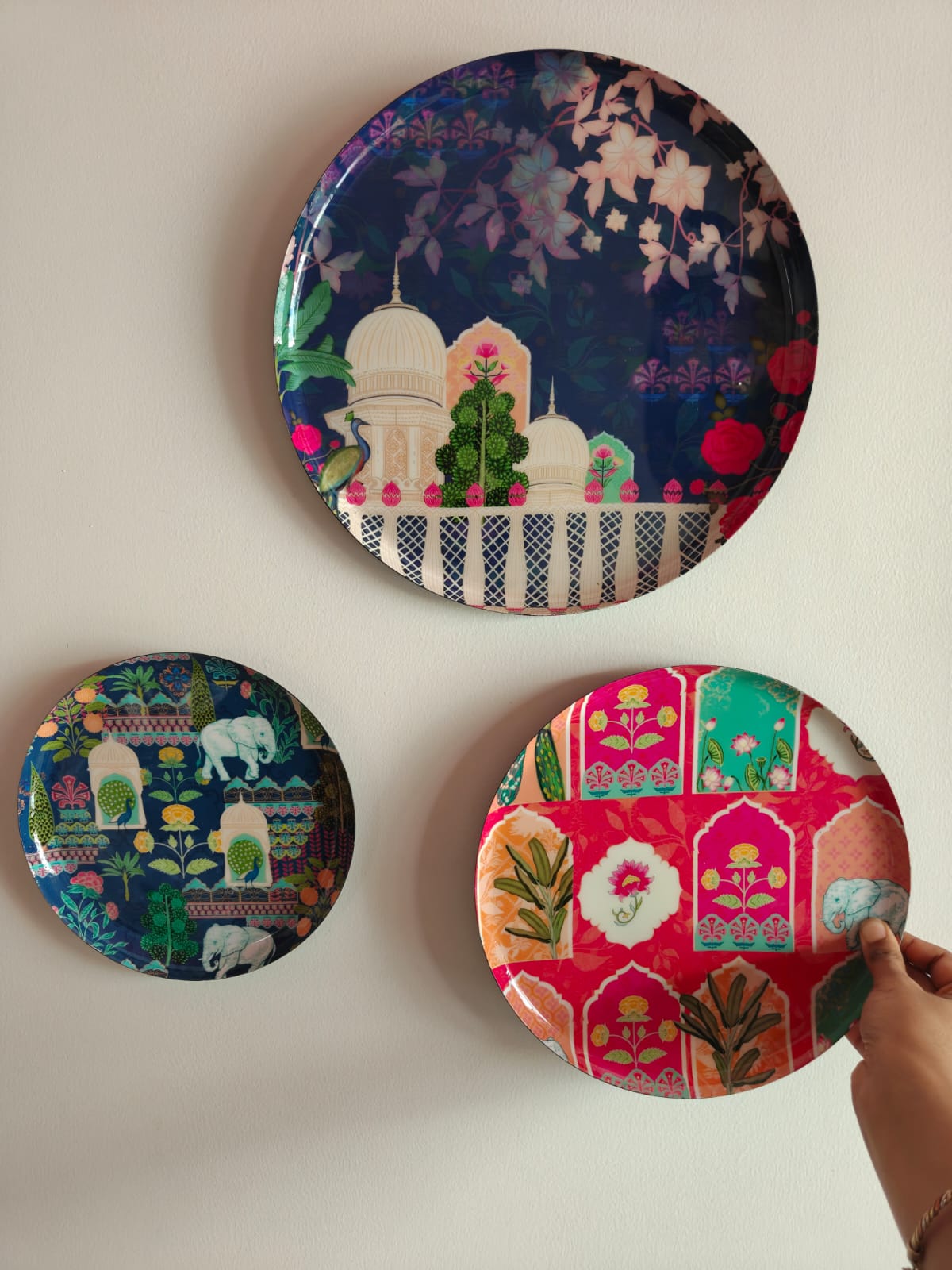 Shop Metal Wall Plates | Timeless Vintage Décor | Set of 3 - 8,  10, & 12 inches