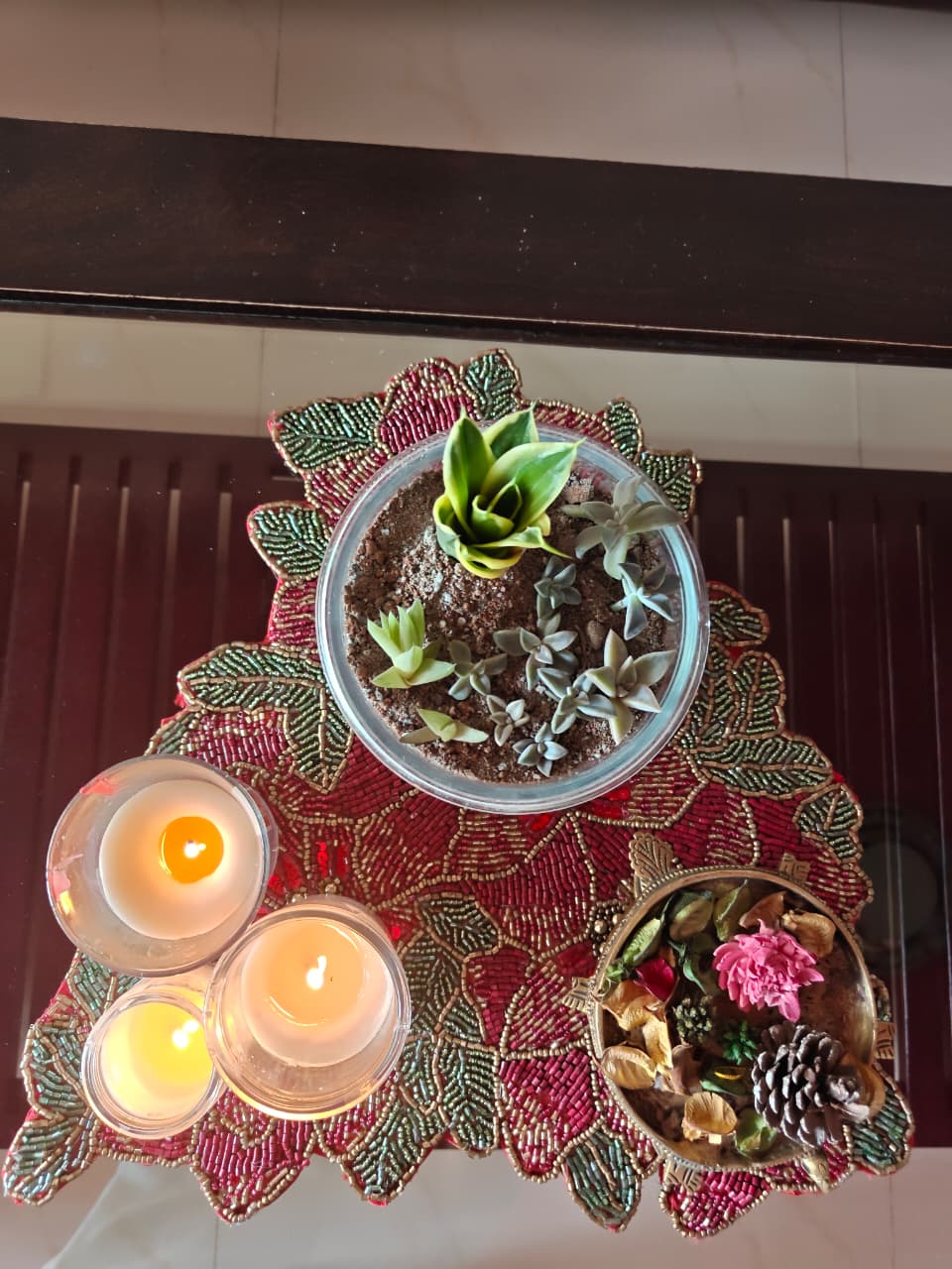 Designer Regal Handcrafted Floral Poinsettia Beaded Glass Placemat Table Mat