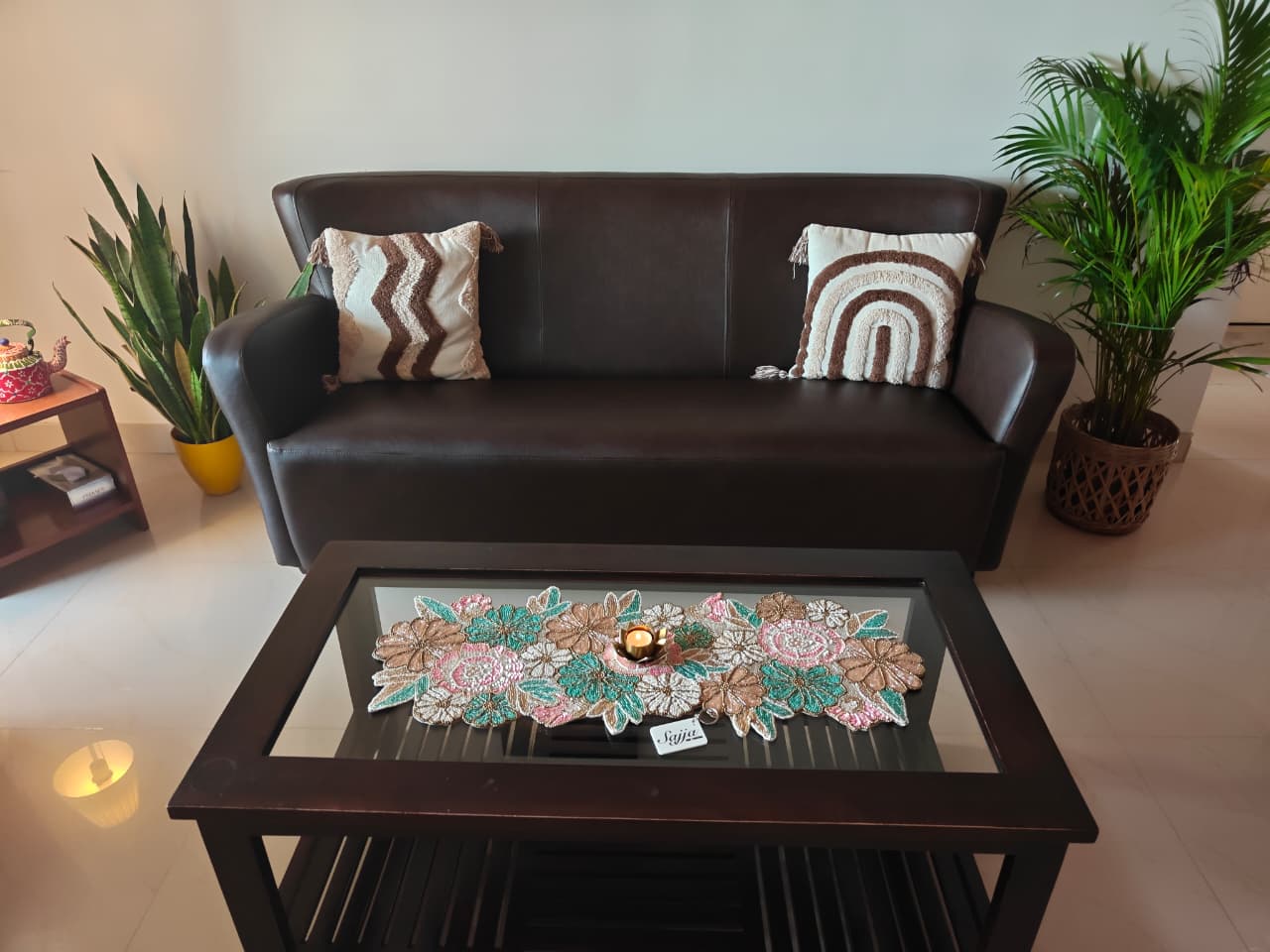 Garden Of Roses Flower White Based Beads Table Runner