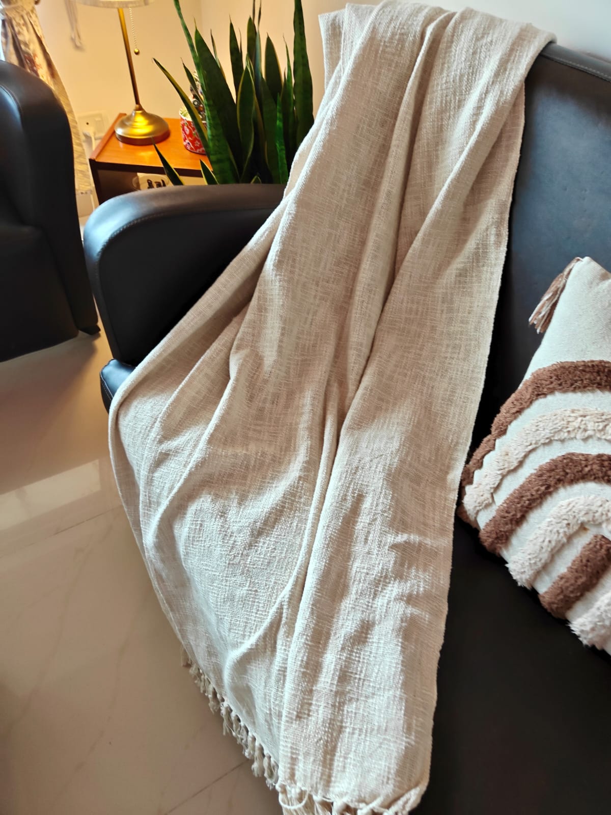 Premium Solid Slub Yarn Woven Throws with Tassels Off white