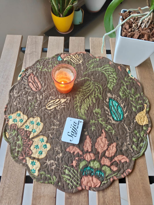 Printed Revrsible Quilted Floral Sustainable Cotton Fabric Focal Round Table Placemat