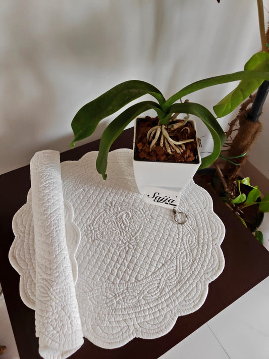 Embriodered White Patterned Quilted Cotton Round Table Placemat Set of 2