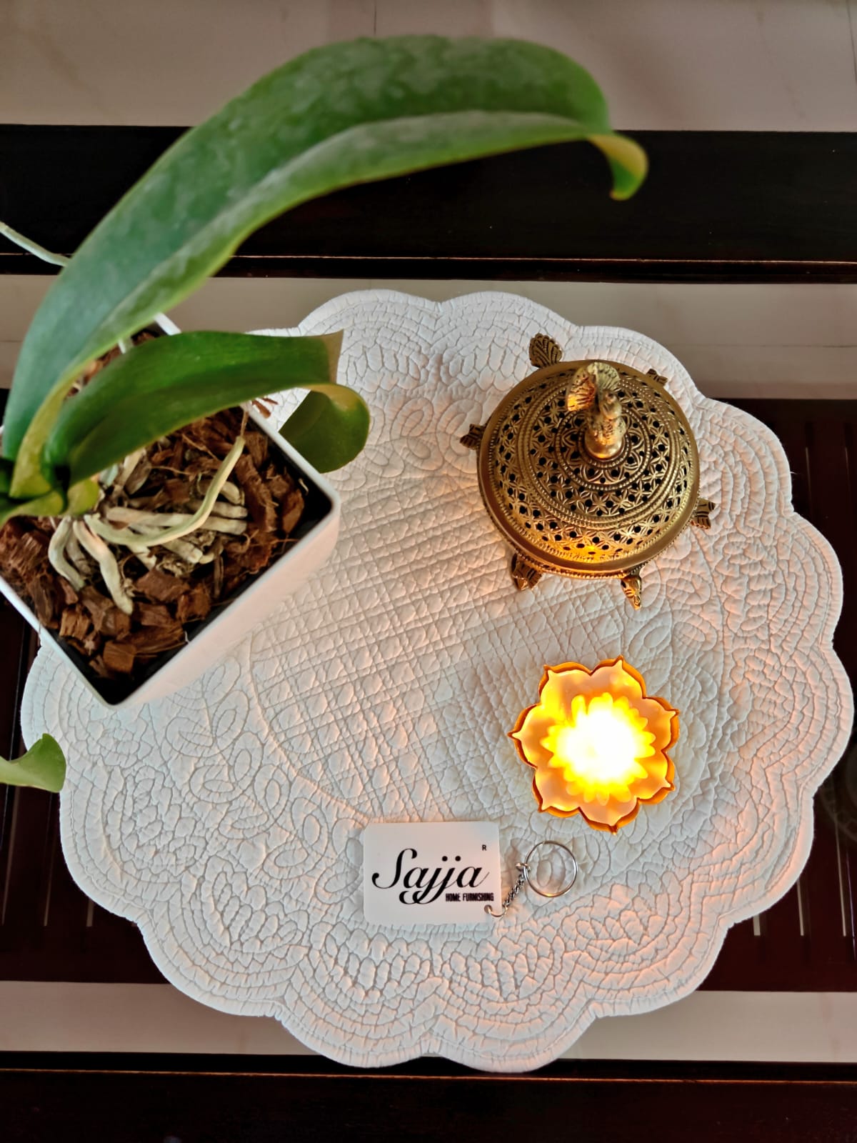 Garden of Circle Floral Cotton Round Table Fabric Decorative Quilted Placemat mat 1 piece Ivory