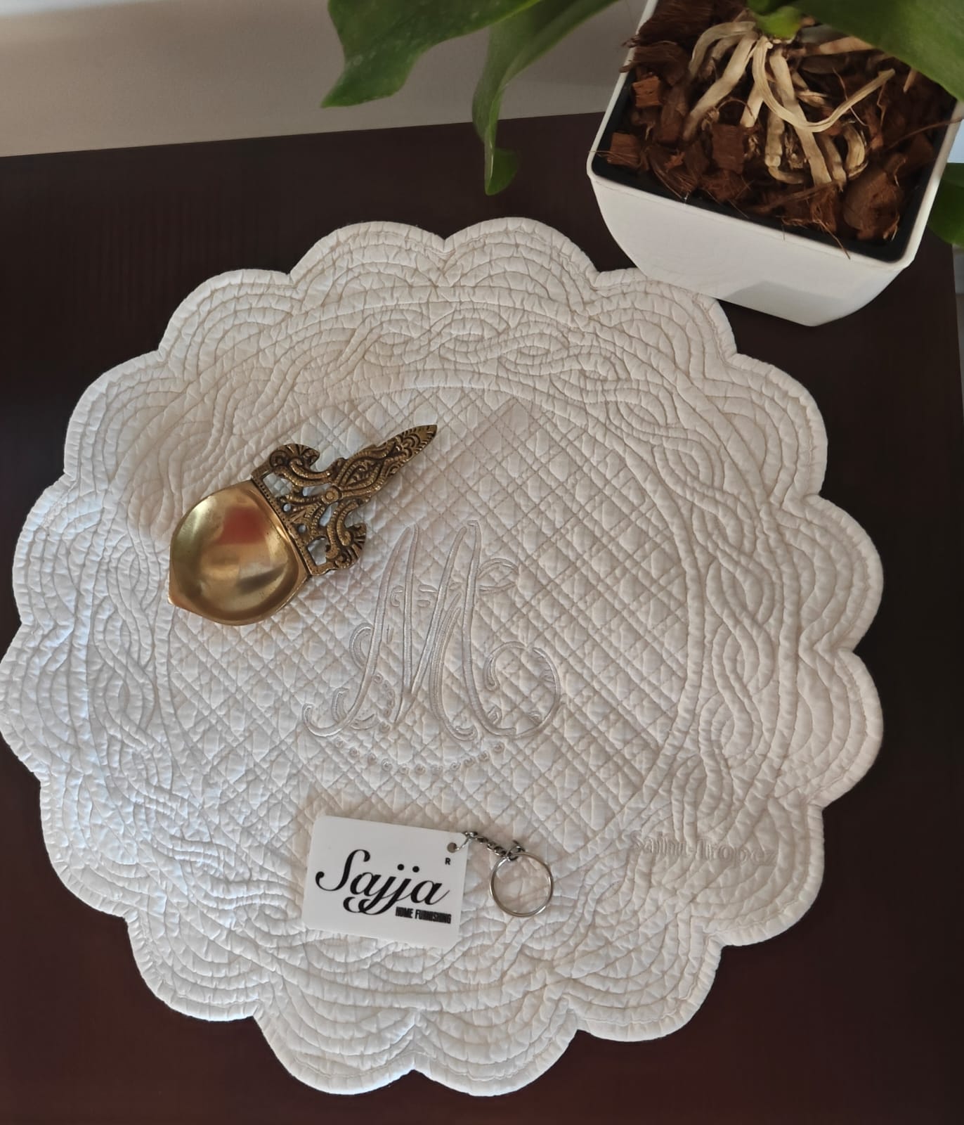 White Embriodered Floral Quilted Reversible Cotton Round Table Placemat Trivet - 1 piece