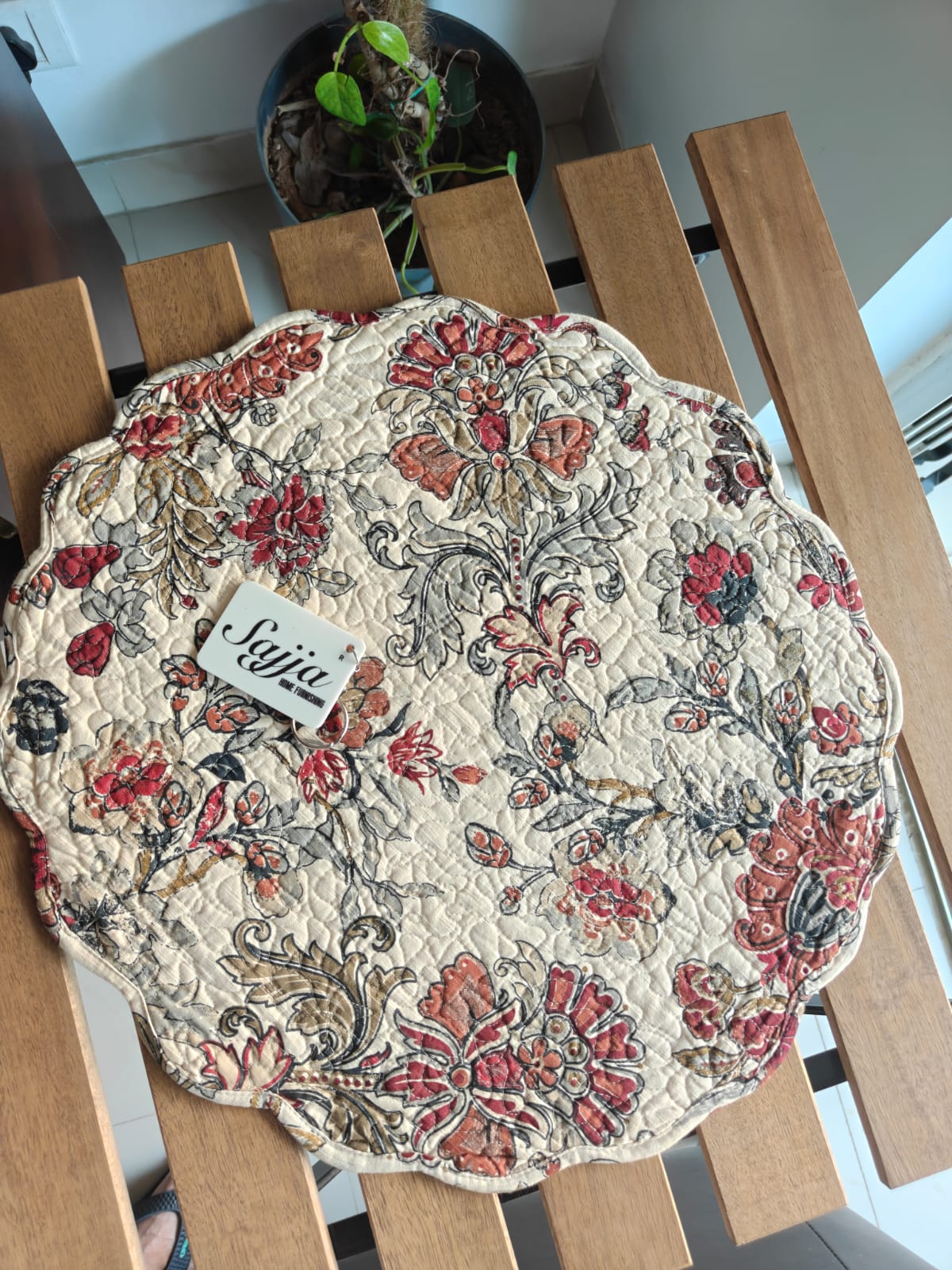 Printed Revrsible Quilted Floral Sustainable Cotton Fabric Focal Round Table Placemat Set of 2