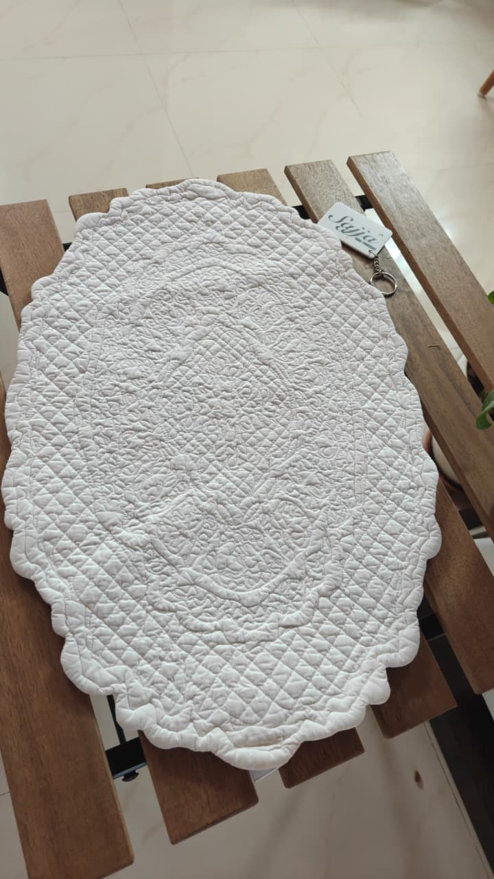 White Oval Floral Quilted Cotton Round Table Placemat Trivet