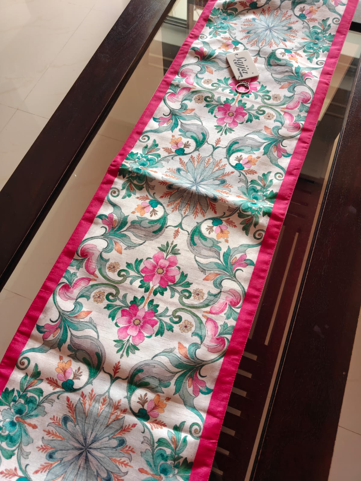 French Damask Motif Dupioni Taffeta Silk Table Runner (L-72in, W-12in)