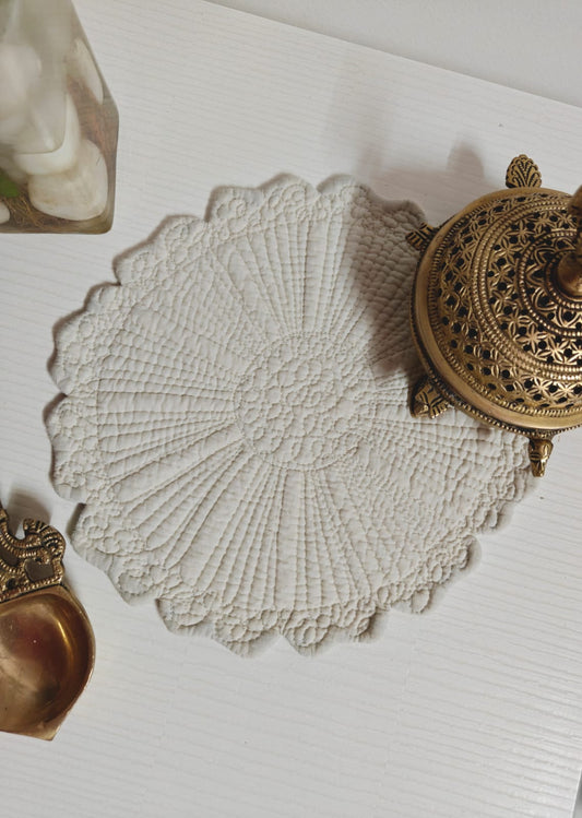 Revbersible Printed Small Round  Table Placemat Trivet - 1 piece