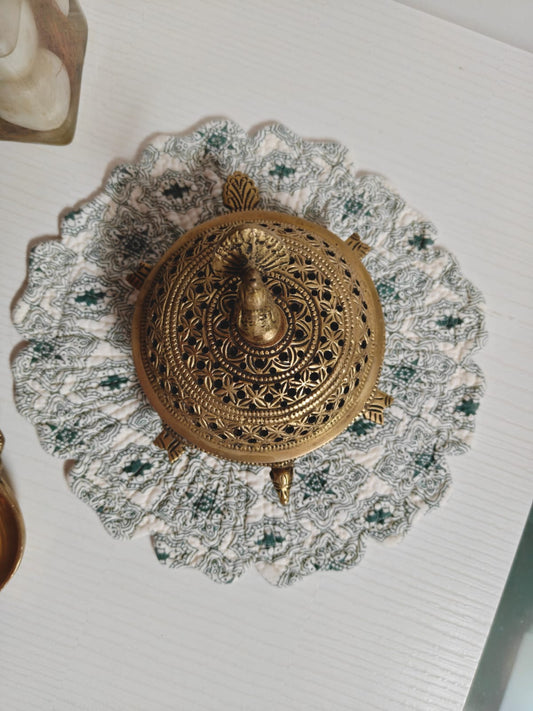 Revbersible Printed Small Round  Table Placemat Trivet - 1 piece