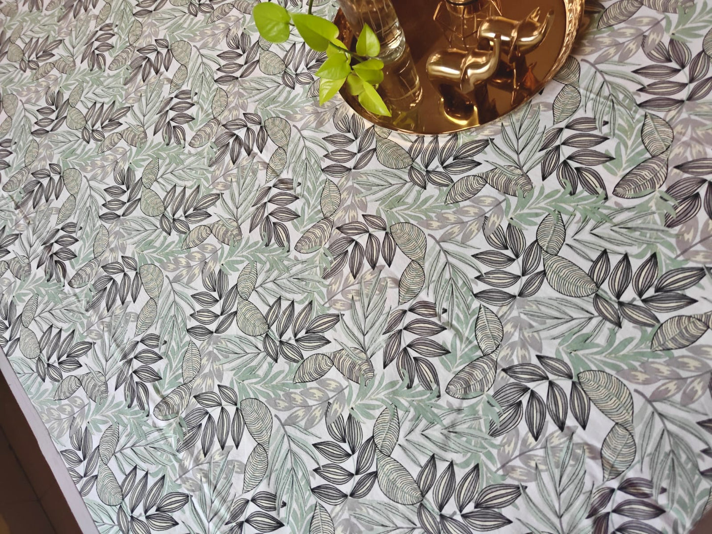 Fog Grey Pink Floral King Size With Solid Border Double Bedcover with 2 Pillow Covers