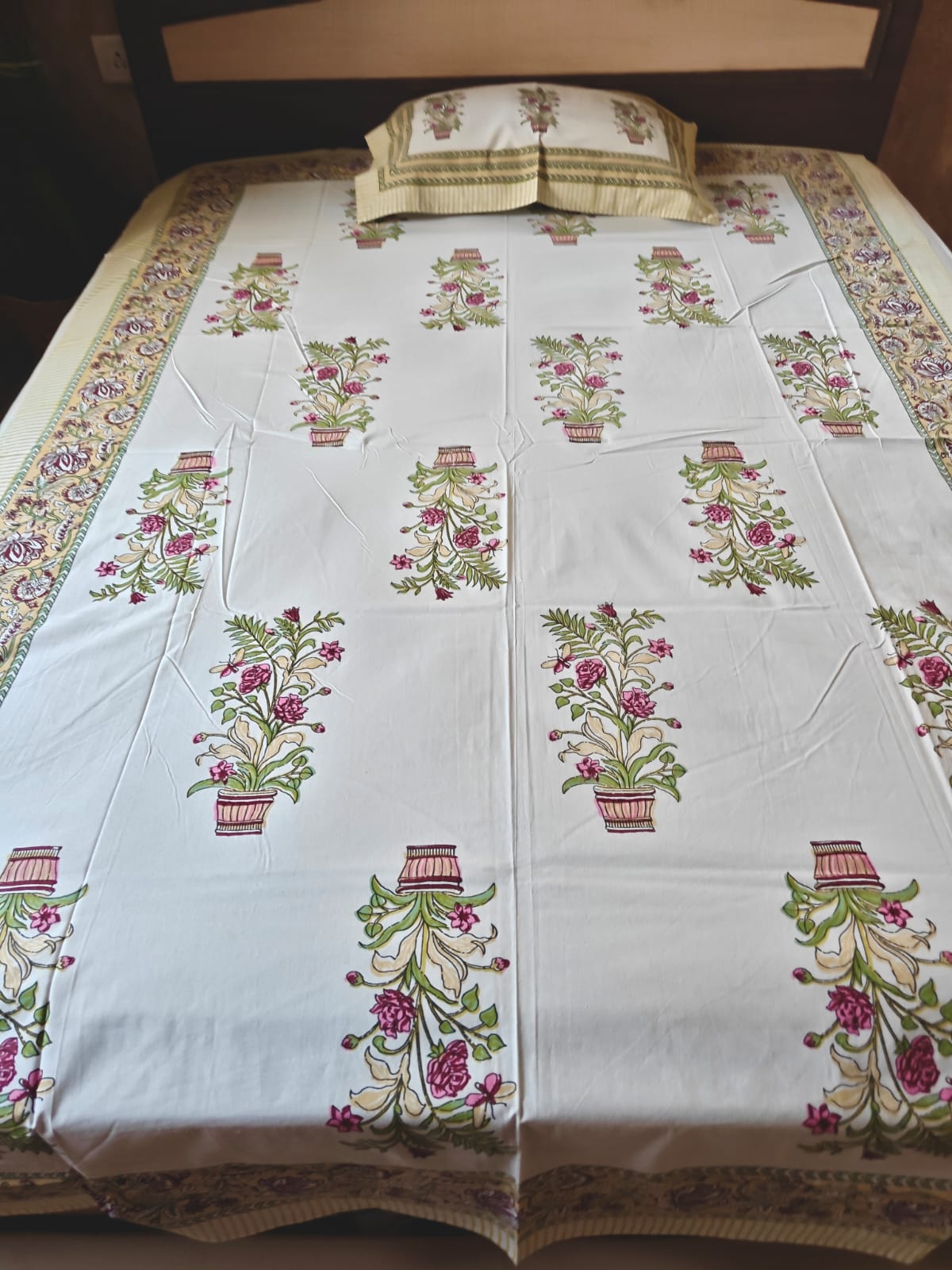 Vintage Pure Cotton Hand block Mughal Motif Brown Single Bedsheet (60x 90in)