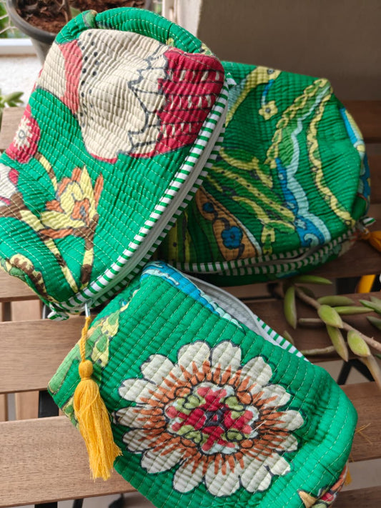 Set of 3 cosmetic bag/pouches with waterproof lining - Green floral bags