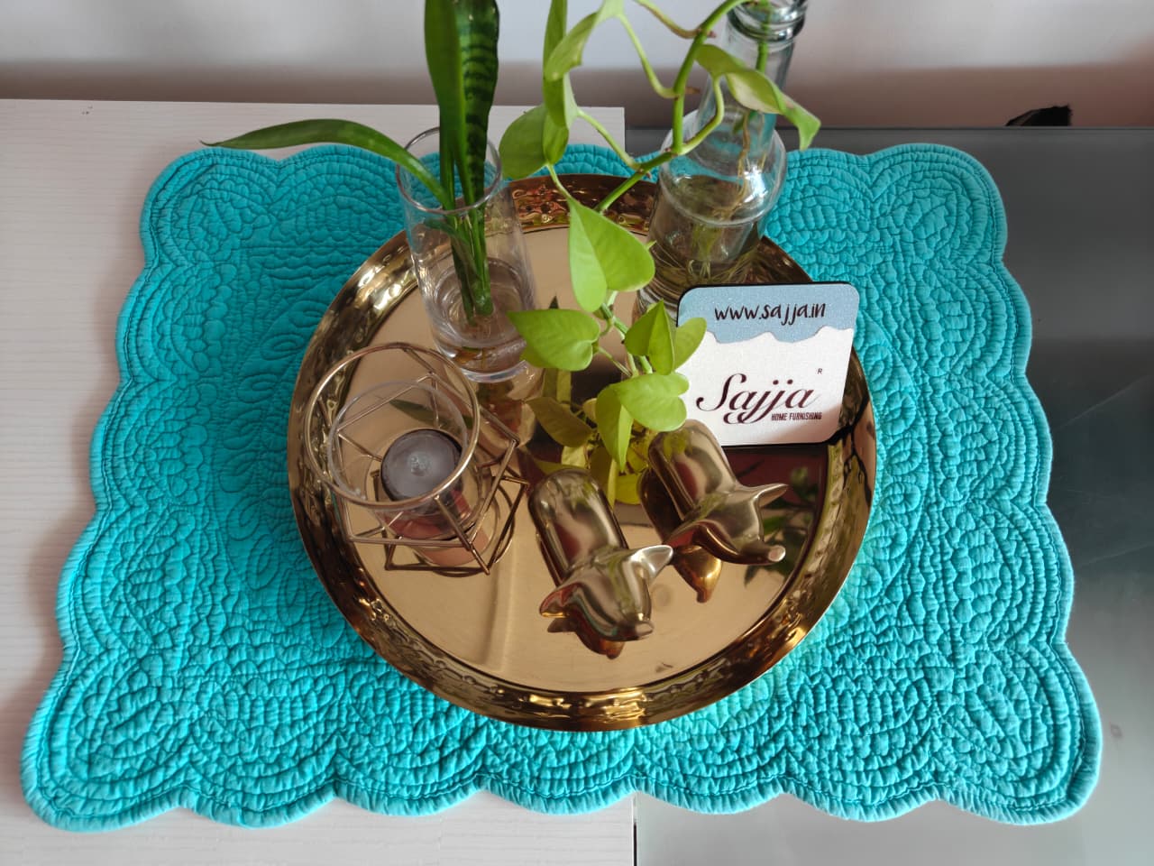 Scalloped Rectangular Turquoise Blue Focal Quilted Decorative Placemat