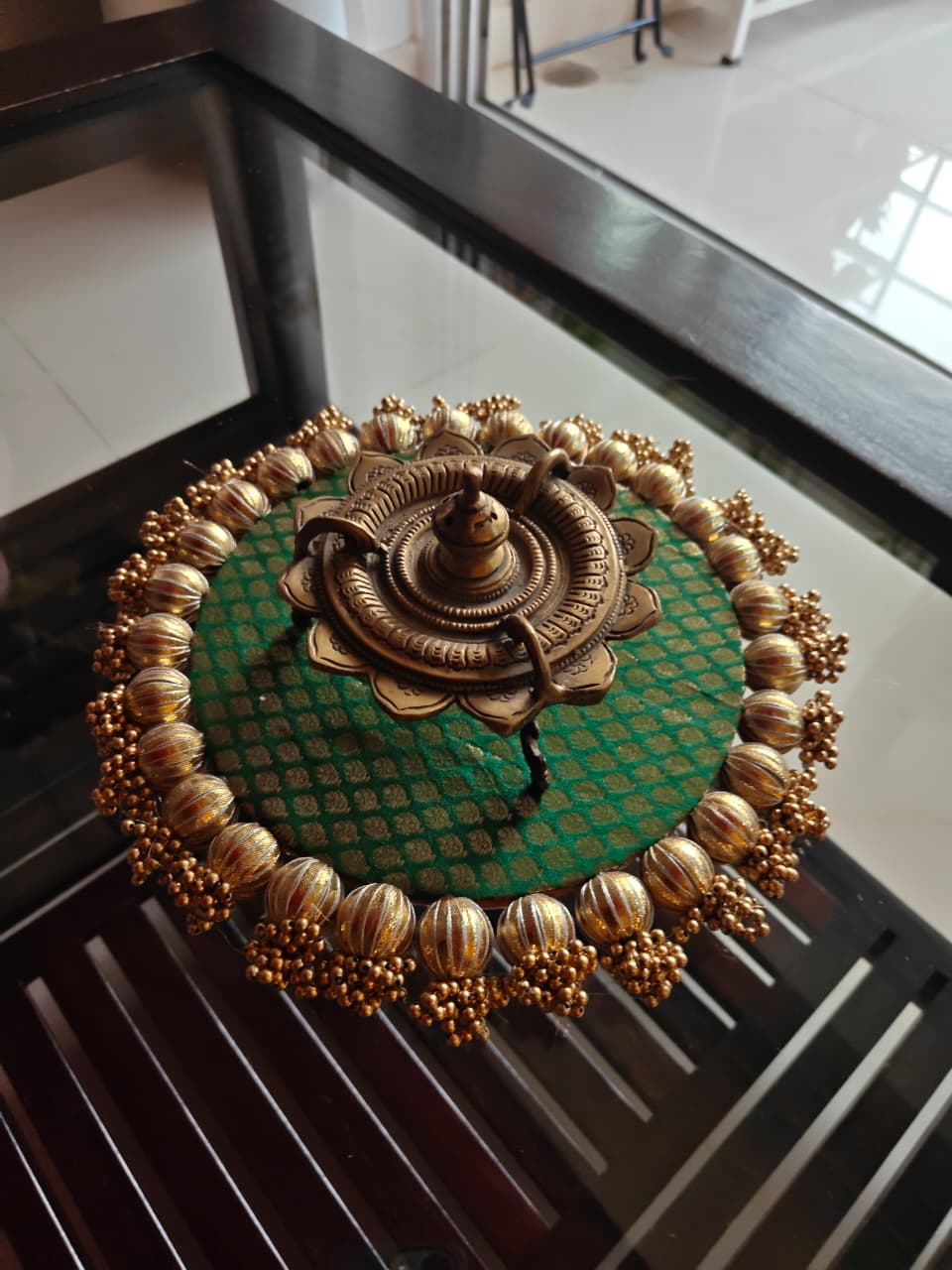 Decor Festive Mats Reversible Jhumki Platter (11 Inch) Wedding Decoration Setup, Festive Home Décor, Haldi Mehendi Setup, Table Centerpiece & Wedding Gifting Items
