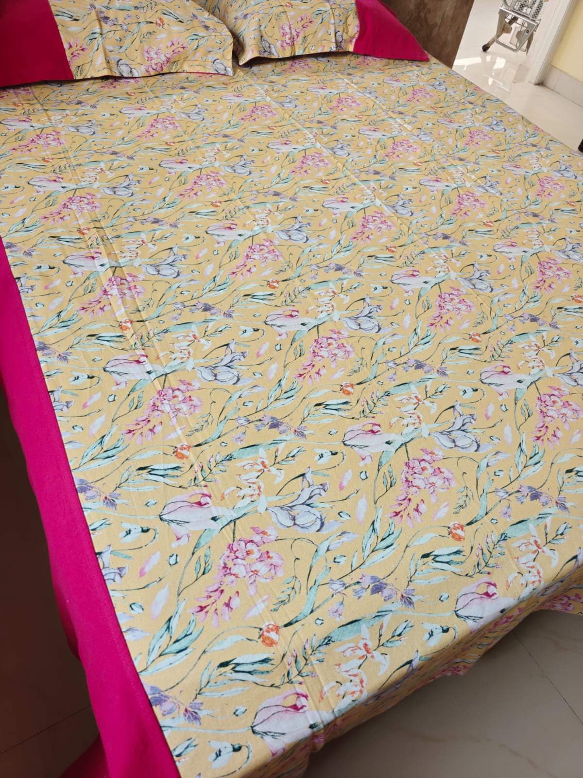 Signature Sajja Yellow Floral Cotton King Size With Solid Border Double Bedcover with 2 Pillow Covers