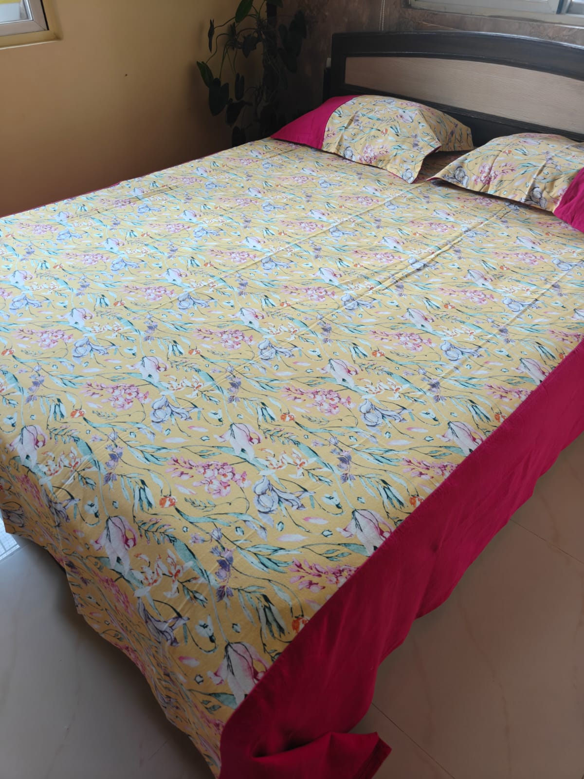 Signature Sajja Yellow Floral Cotton King Size With Solid Border Double Bedcover with 2 Pillow Covers