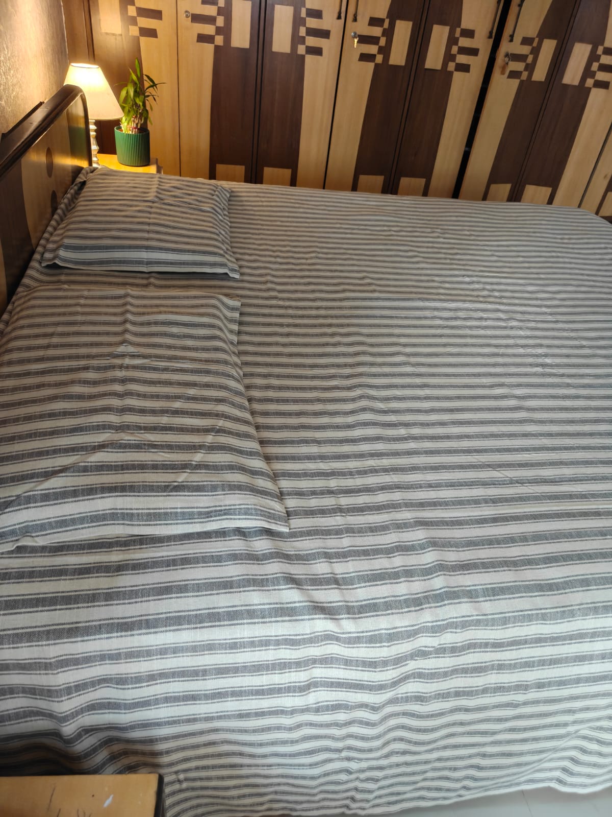 Organic Earthy Grey Duck Cotton King Size Bedcover with 2 Pillow Covers