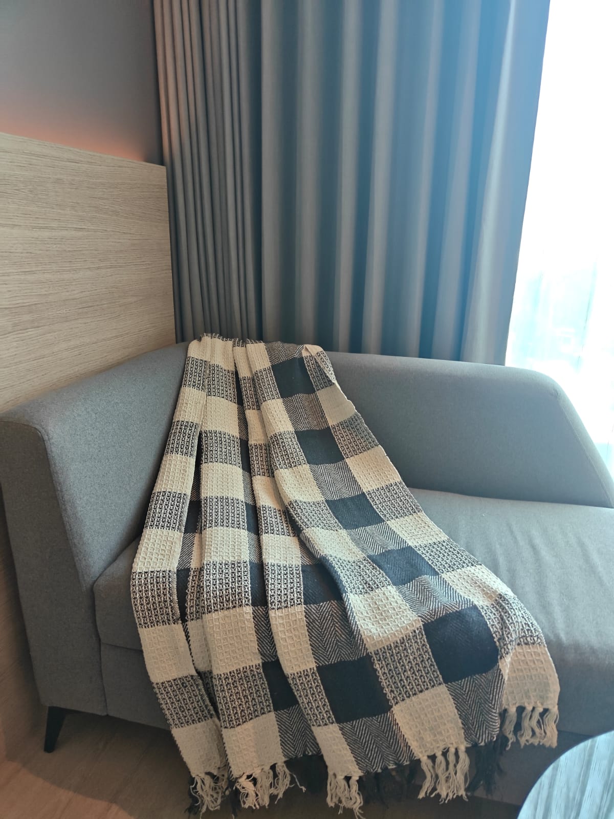 Designer Black White Bohomein Pure Cotton Check Waffle Throws (Onesize)