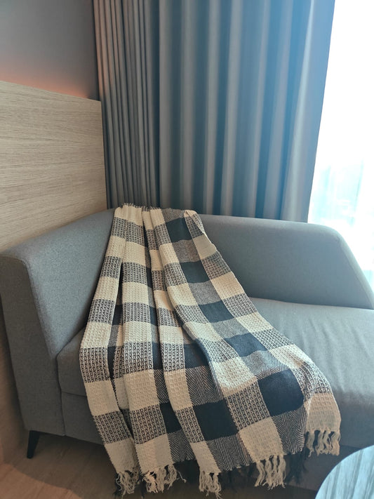 Designer Black White Bohomein Pure Cotton Check Waffle Throws (Onesize)