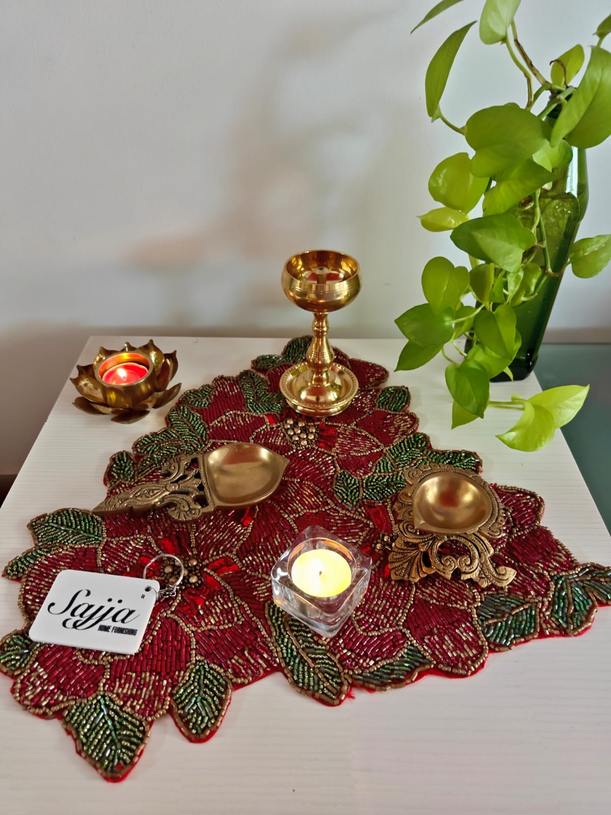 Designer Regal Handcrafted Floral Poinsettia Beaded Glass Placemat Table Mat