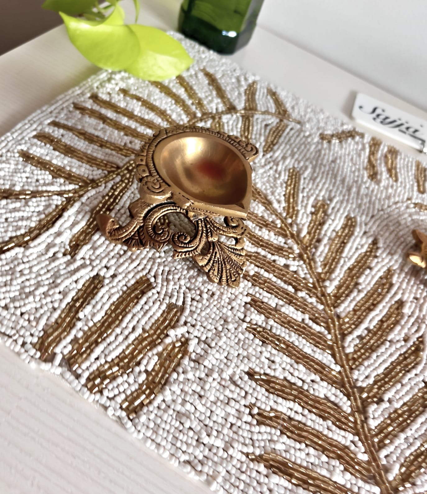 Stylish White Gold Leaves Beads Mats Décor Small Runner