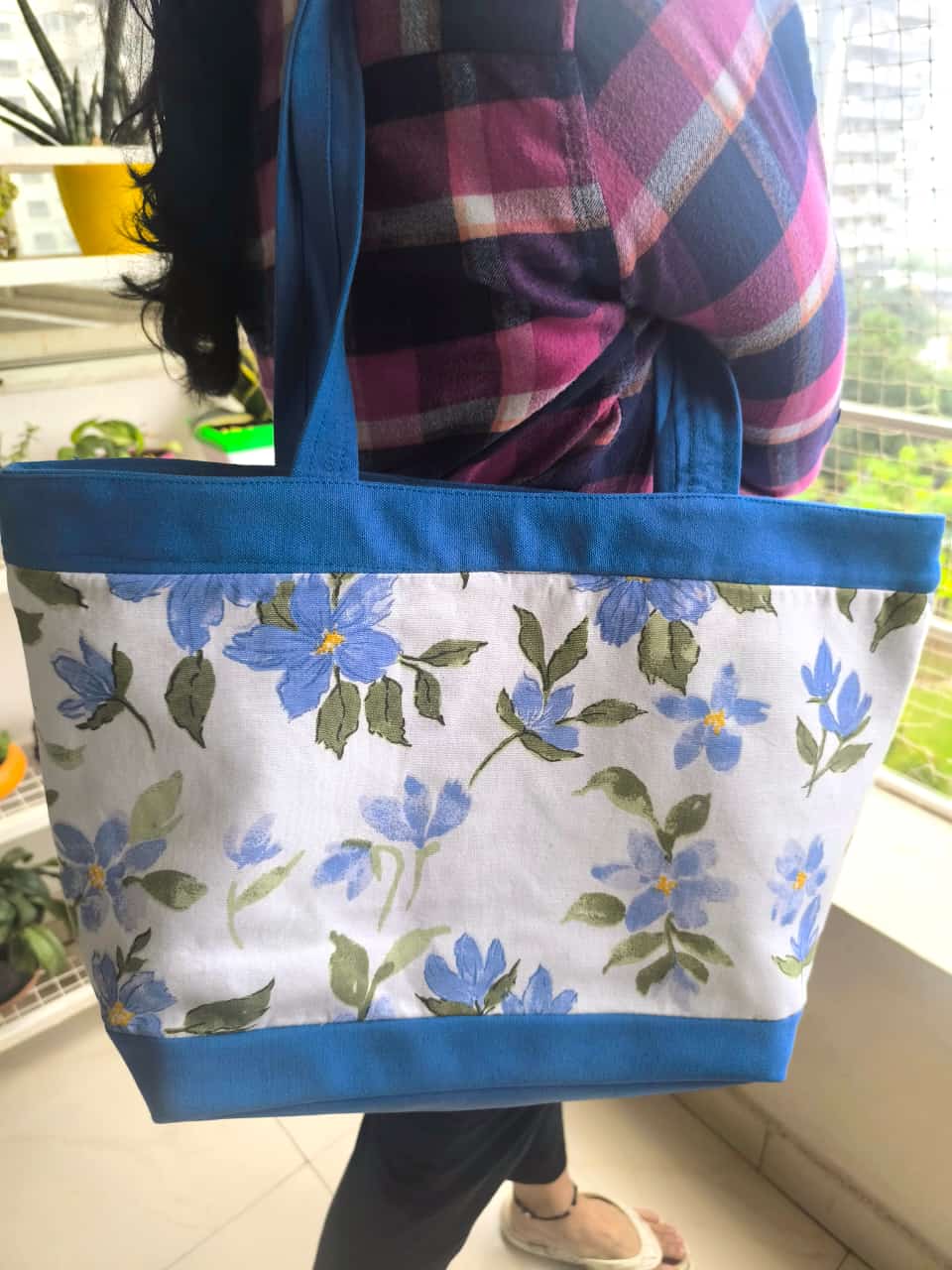 Designer Blue White Floral Print Thick Cotton Cloth Shopping Bag With Zip Tote Bag