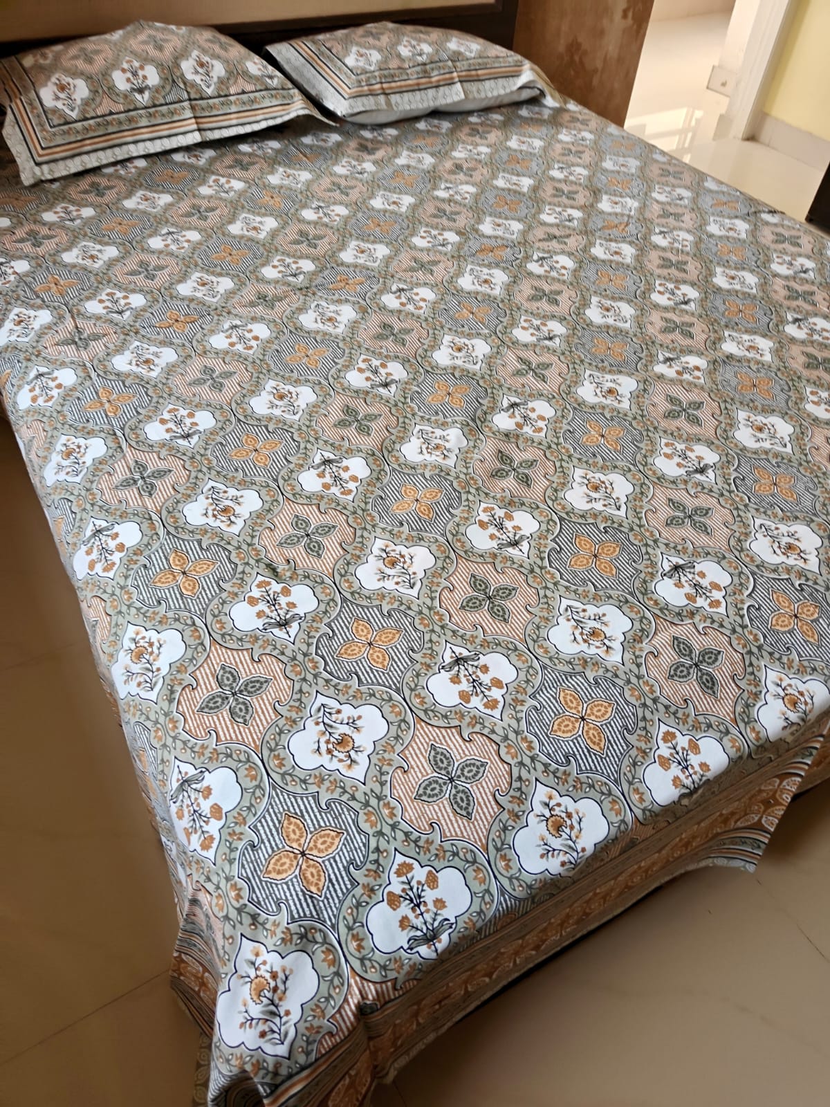 Vintage Hand block Damask Pattern Pure Cotton Double Bedsheet queen King Multicoloured