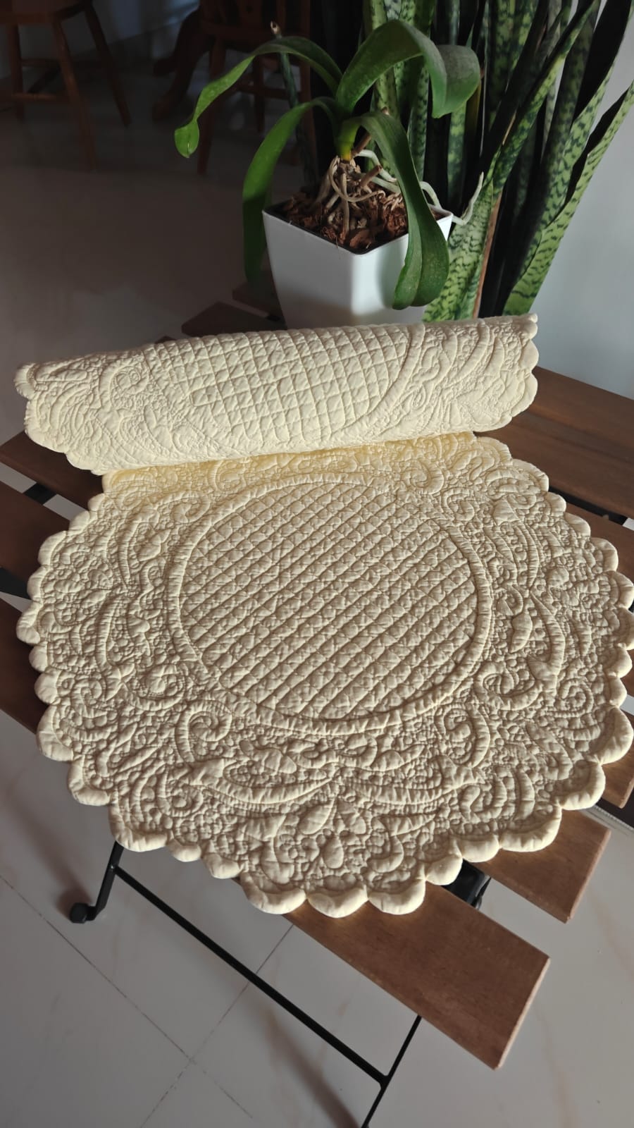 Light Lemon Yellow Scalloped Floral Hand Quilted Cotton Table Fabric Placemat  Set of 2