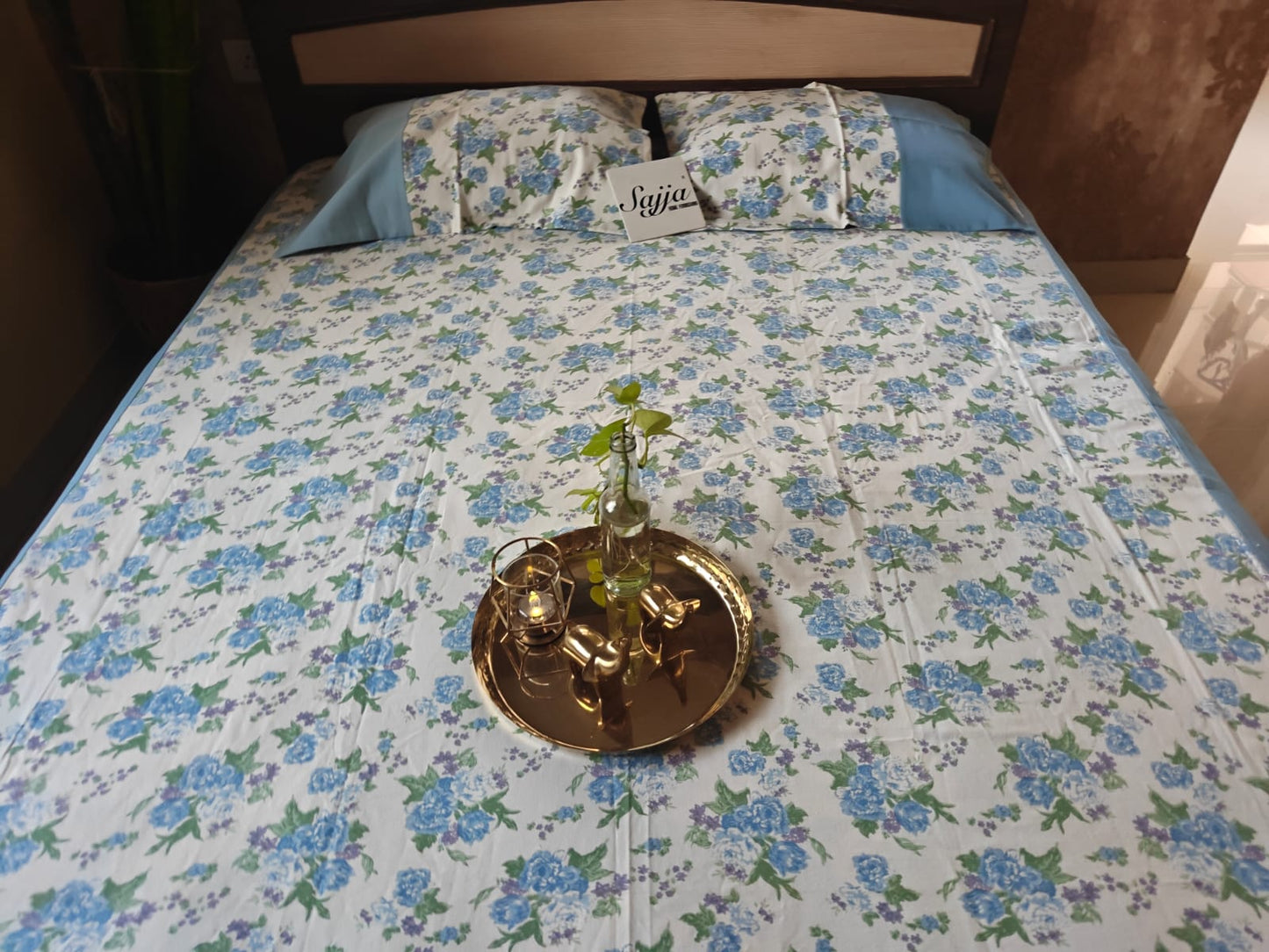 Signature Sajja Blue Floral Cotton King Size With Solid Border Double Bedcover with 2 Pillow Covers