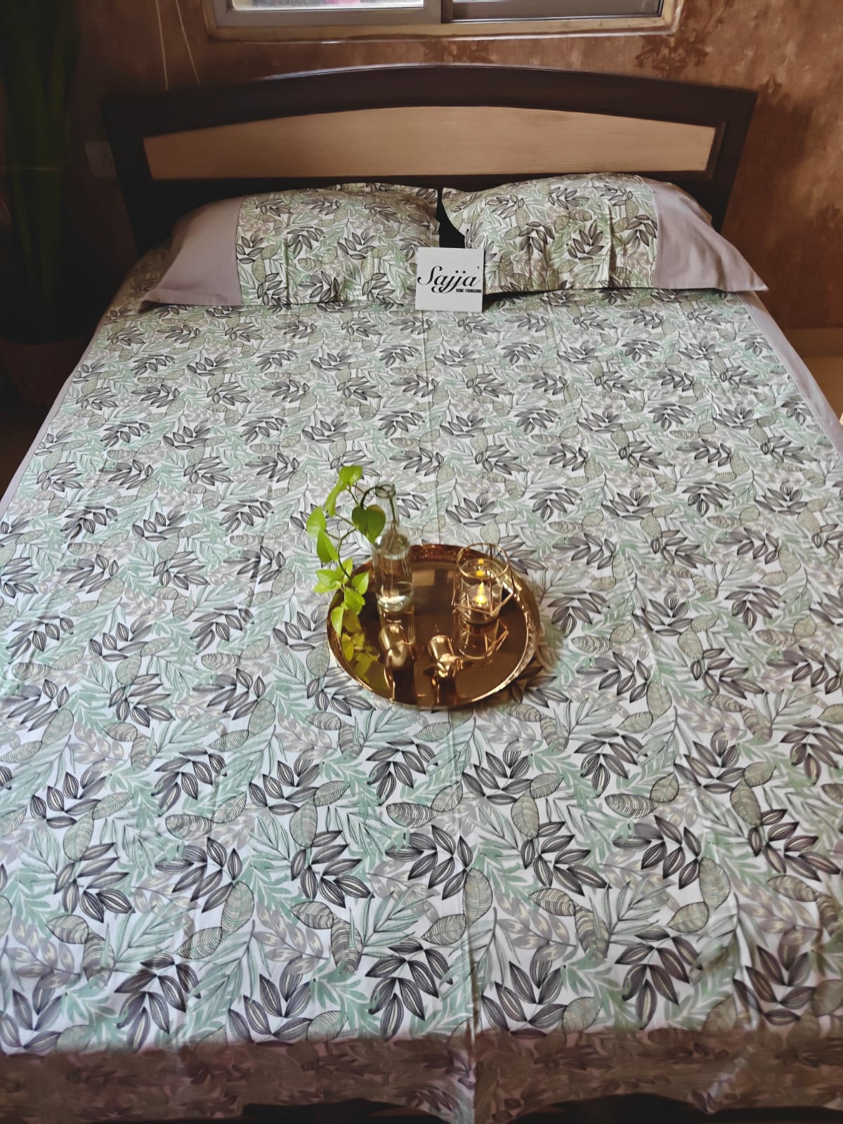 Fog Grey Pink Floral King Size With Solid Border Double Bedcover with 2 Pillow Covers