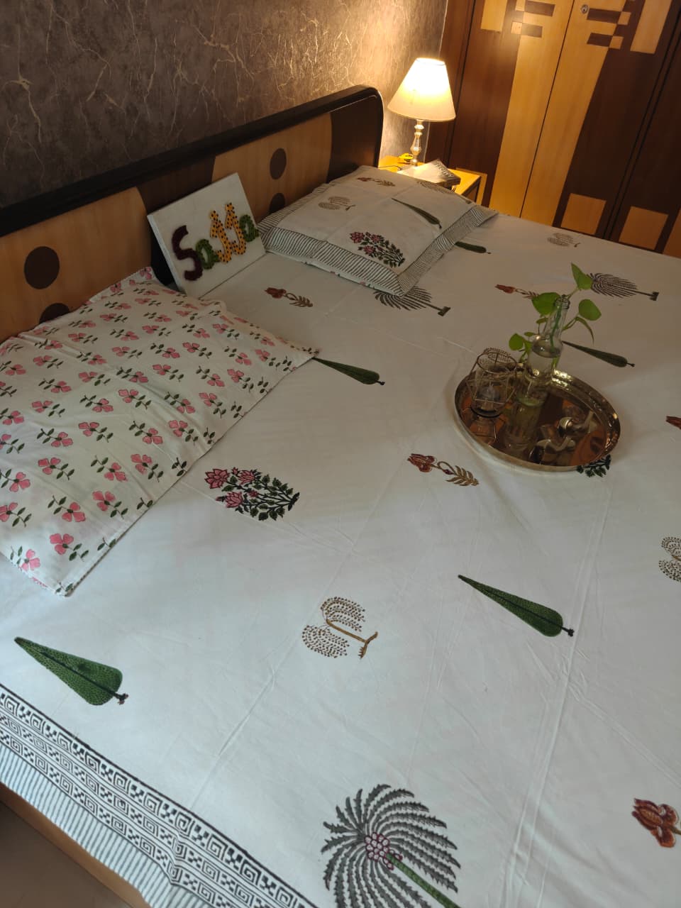 Vintage Mughal Jaal Floral Motif Handblock Premium Cotton Double Bedsheet Queen | Smaller King