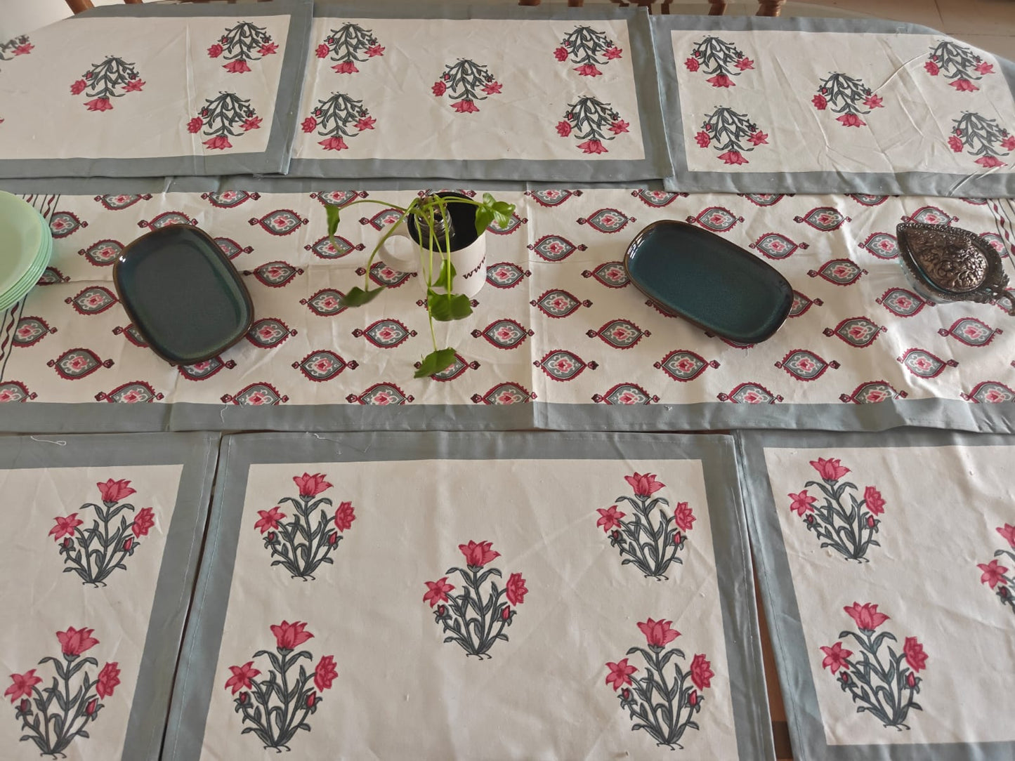 Sajja Handblock Table Linen Set Grey floral  , Set of 7  - One Table Runner, 6 Table Mats