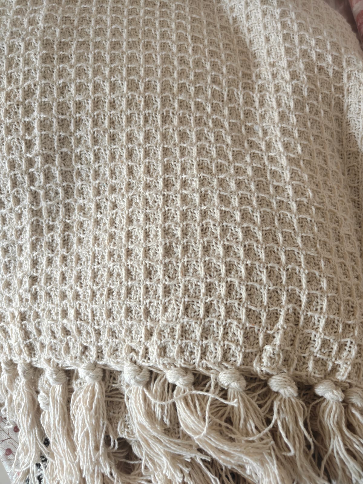Premium Solid Waffle Yarn Woven Throws with Tassels Off white