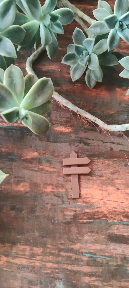 Miniature Brown Wooden Direction Sign  Set of 1 -Sajja Garden Nursery