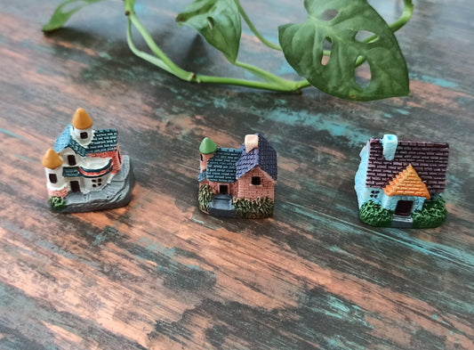 Miniature resin Sunrise castle figurine   - set of 1- Sajja Garden Nursery