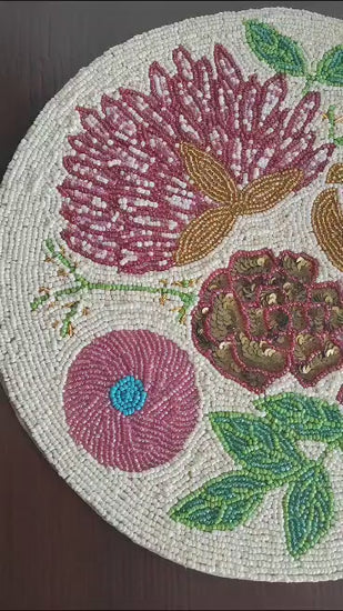 Garden of Roses White Cream Beads Round Floral Mat Placemat